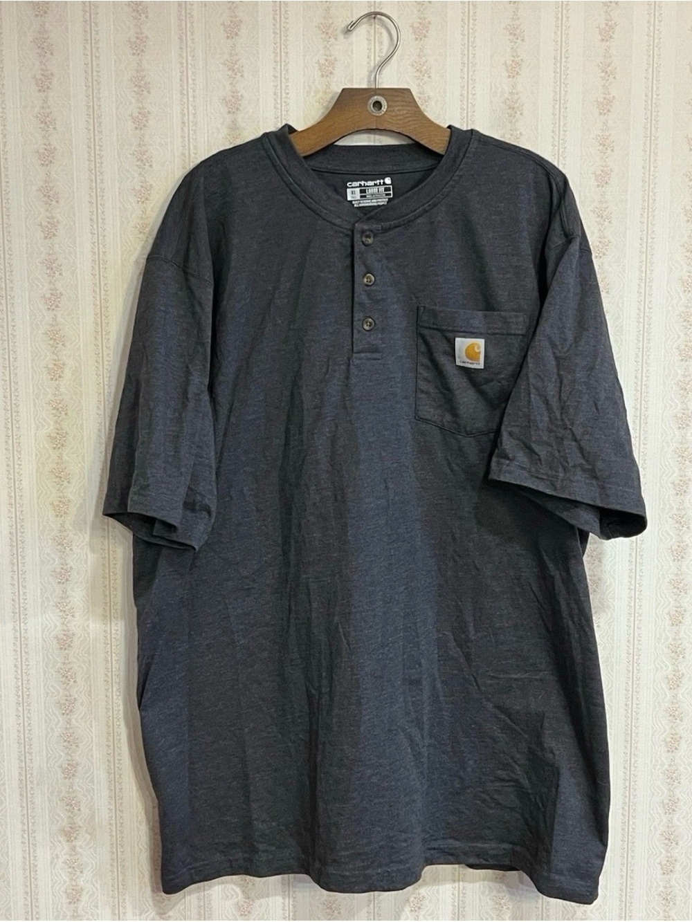 Carhartt Short-Sleeve Henley Pocket Tee in Charcoal